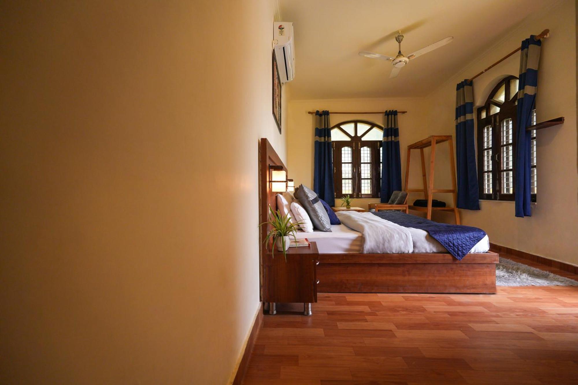Shalom Backpackers Rishikesh Hostel Exterior photo