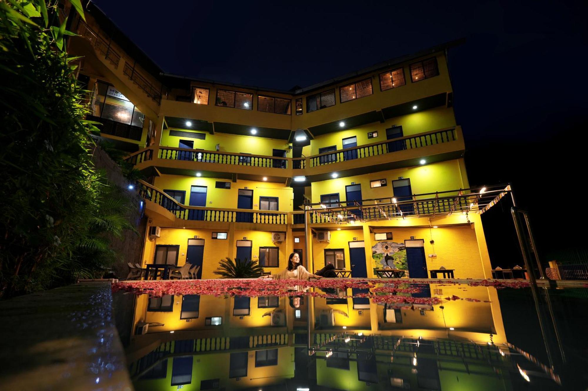 Shalom Backpackers Rishikesh Hostel Exterior photo