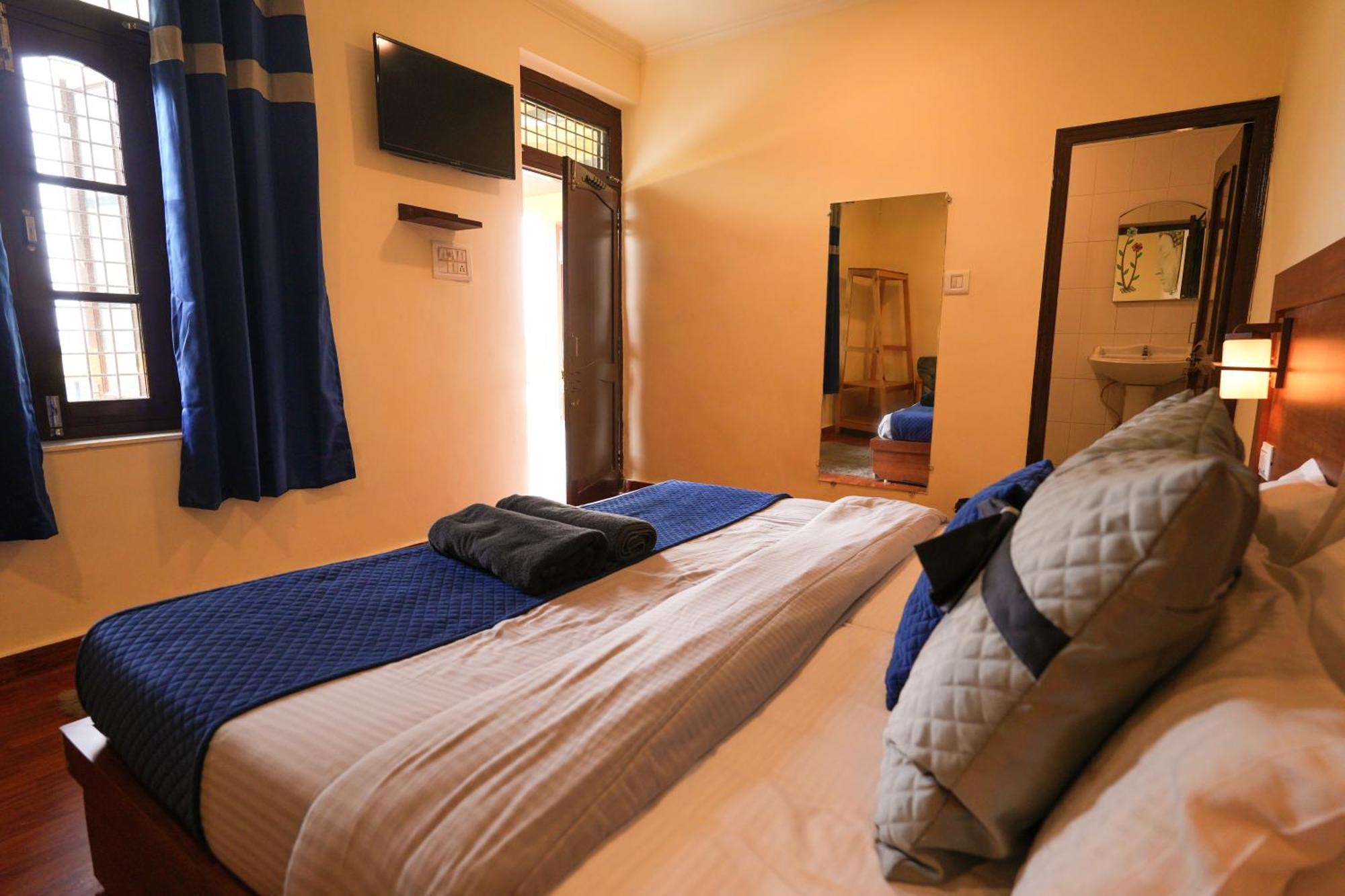 Shalom Backpackers Rishikesh Hostel Room photo